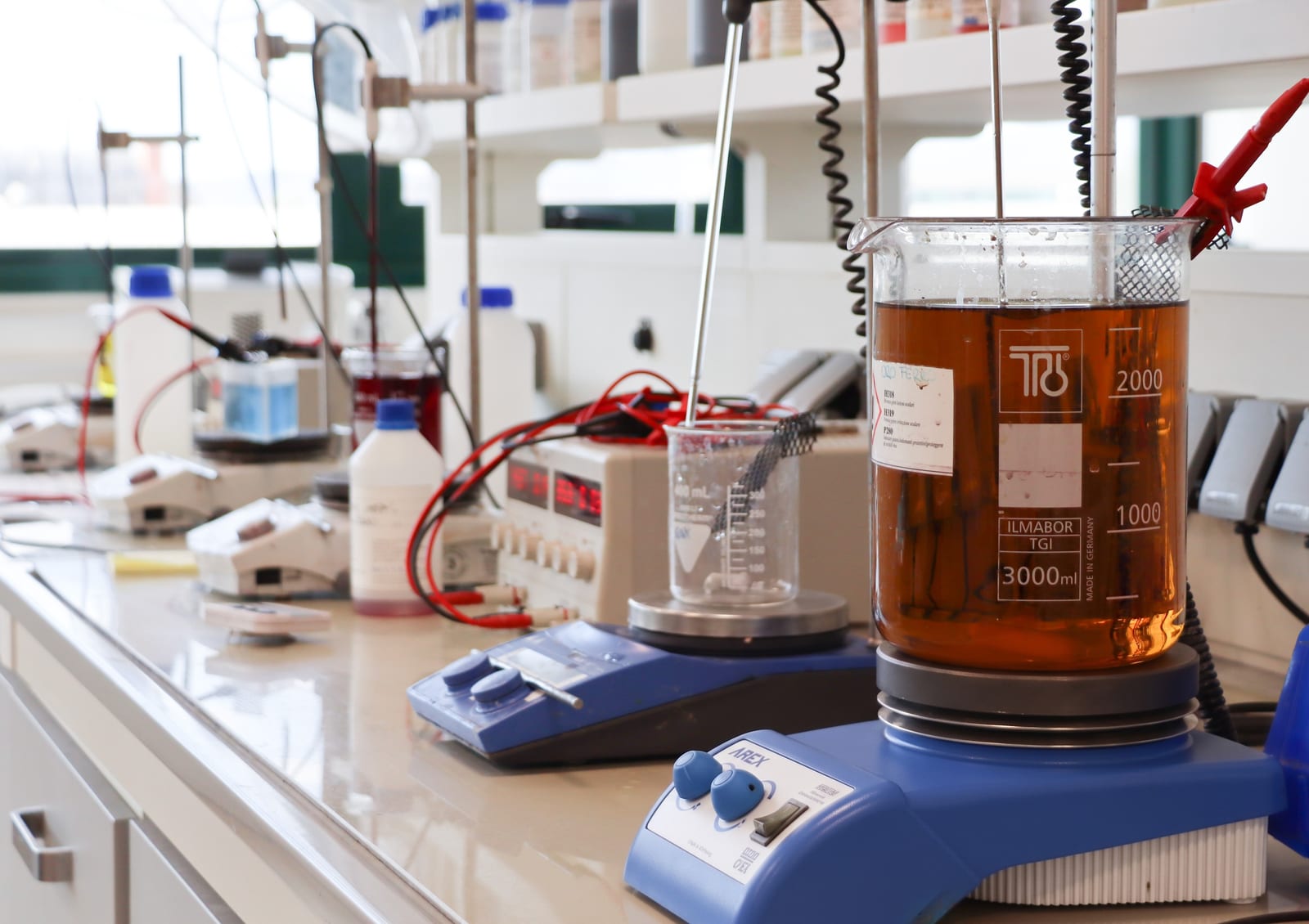 Preparing a bath in the Bluclad laboratory