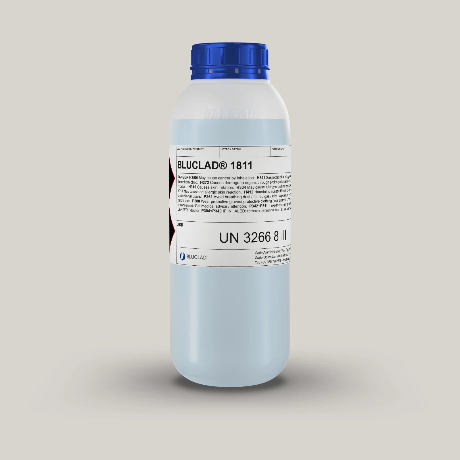 BLUCLAD® 1811 bottle on a background in the colour of the deposit