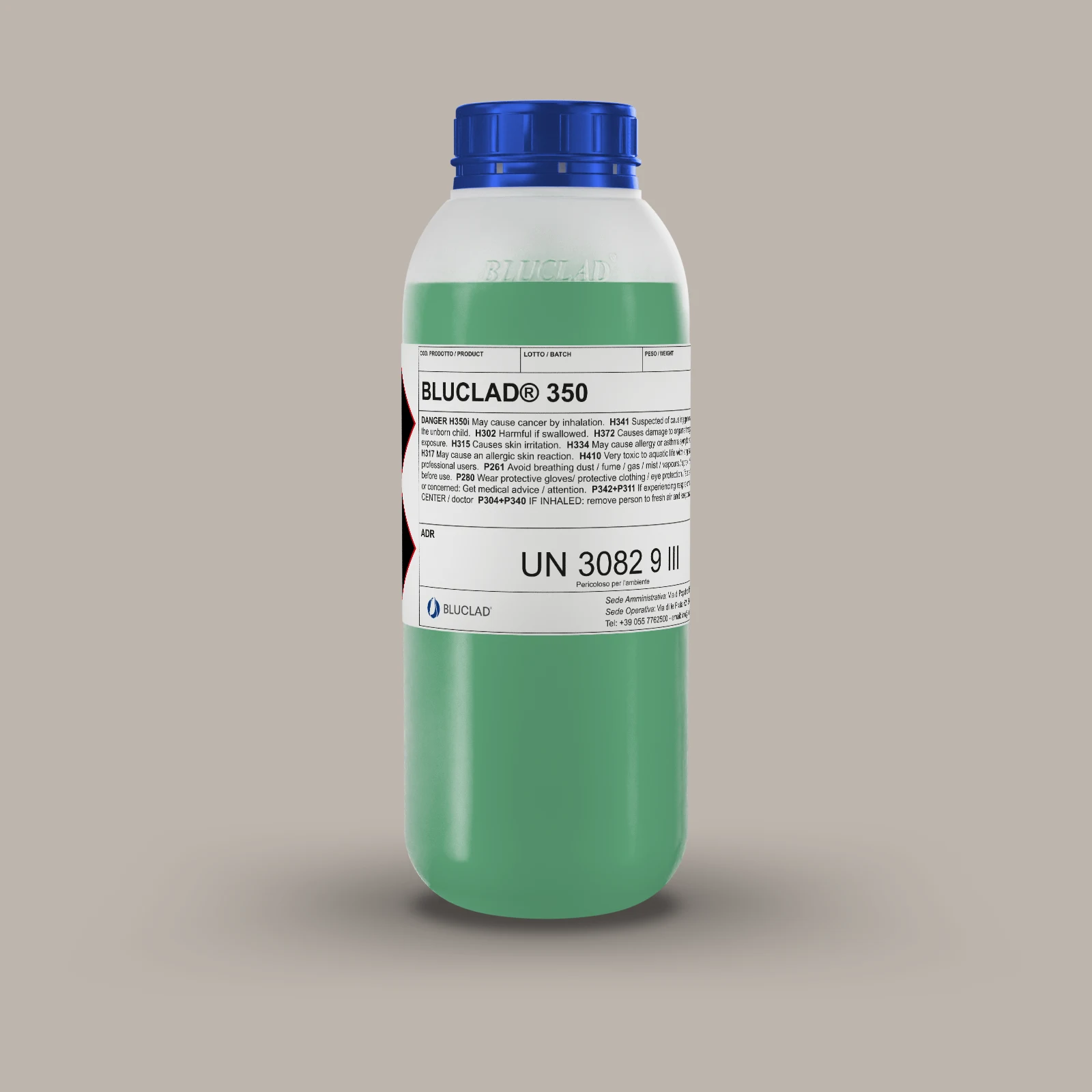BLUCLAD® 350 bottle on a background in the colour of the deposit