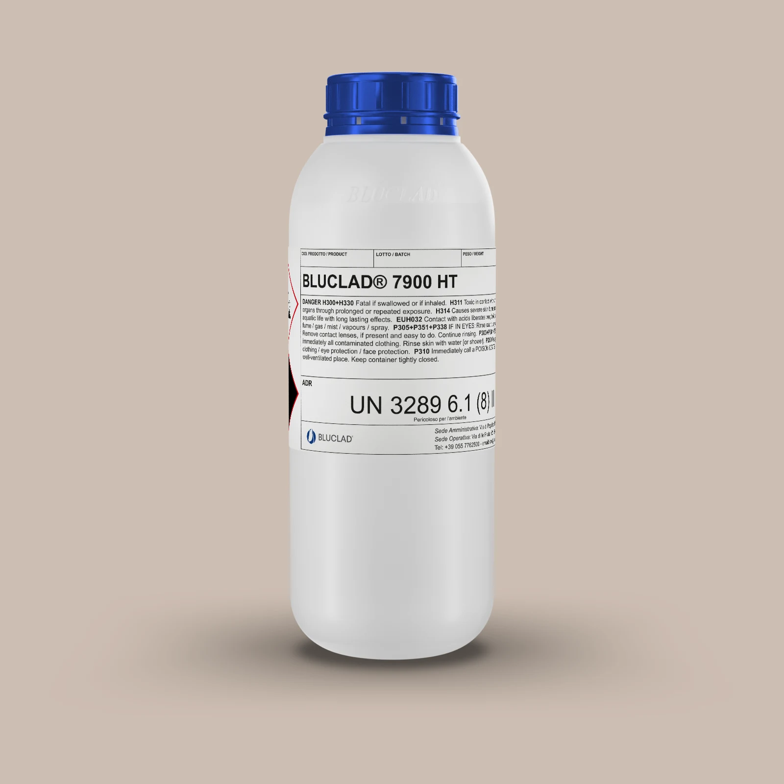 Flacone BLUCLAD® 7900 HT su sfondo nel colore del deposito