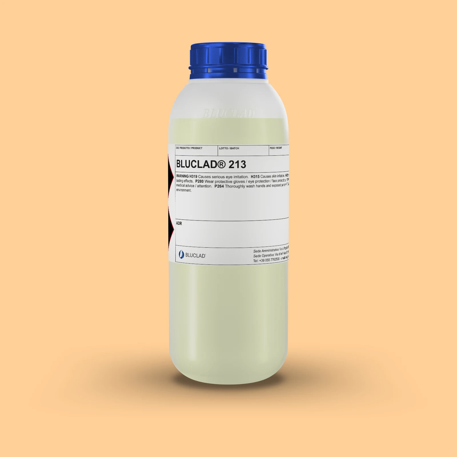 Flacone BLUCLAD® 213 su sfondo nel colore del deposito