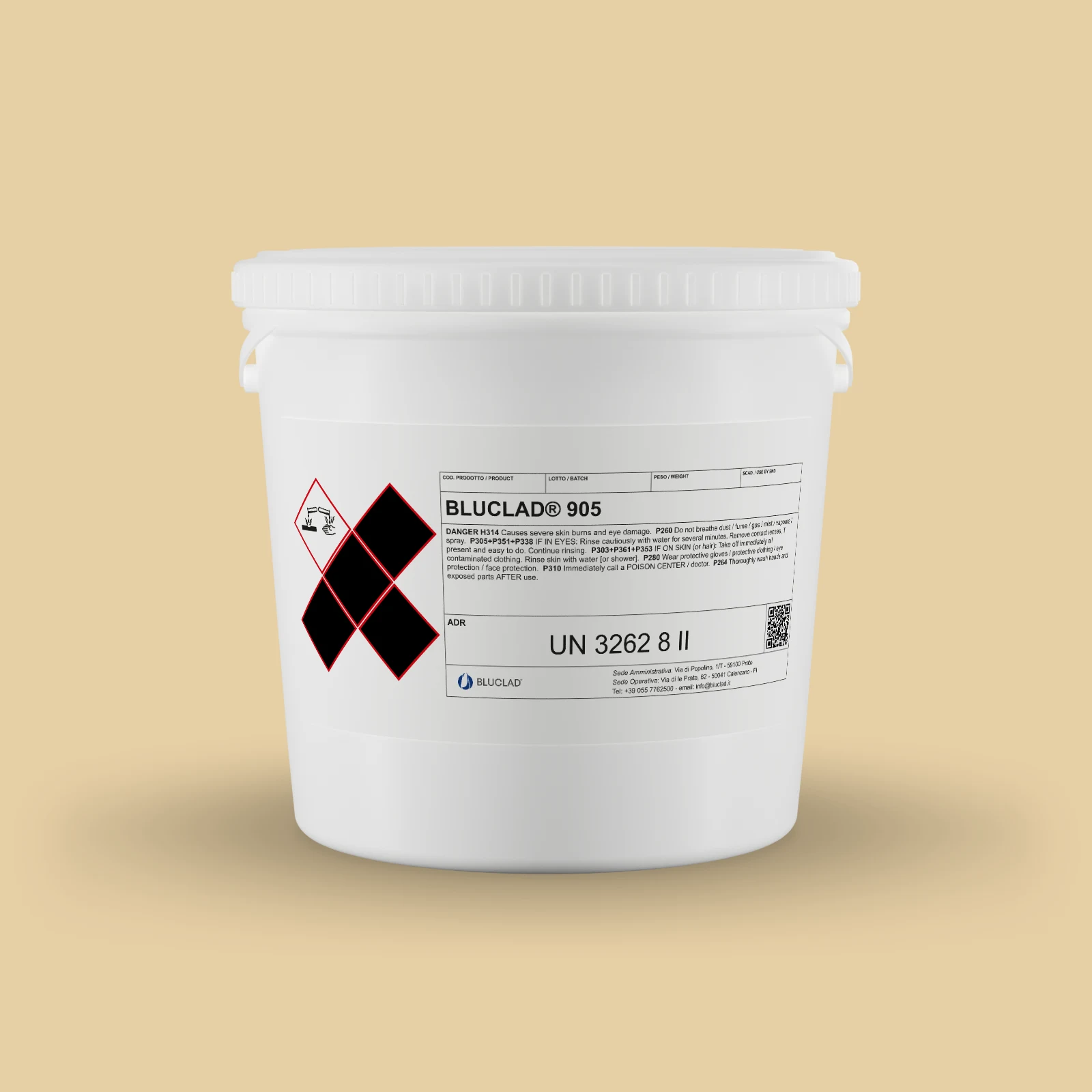 Flacone BLUCLAD® 905 su sfondo nel colore del deposito